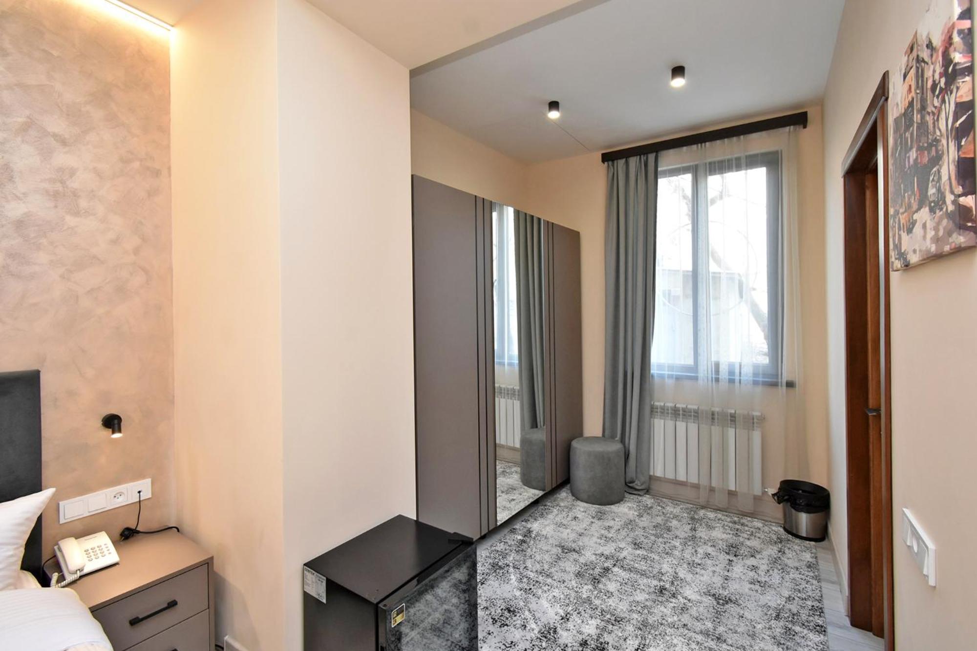 Avenue 23 Boutique Hotel Yerevan Exterior photo